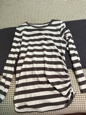 Old Navy brown & White Striped Long-Sleeve Tee